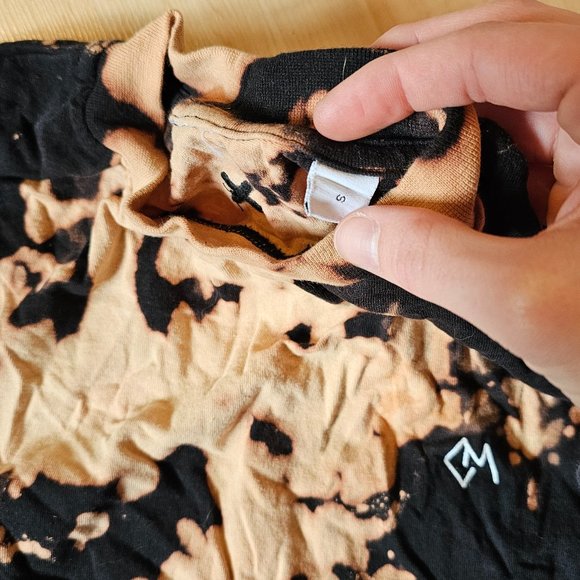 Octopied Mind - Tie Dye Crop Top - Picture 2 of 3